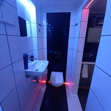 24h Mini Na Kod Dostepu & Free Parking & No Keys * 格丁尼亚