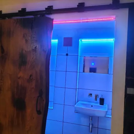 Apartment 24h Mini Na Kod Dostepu & Free Parking & No Keys