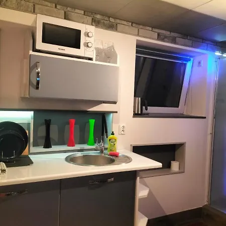 Apartment 24h Mini Na Kod Dostepu & Free Parking & No Keys *