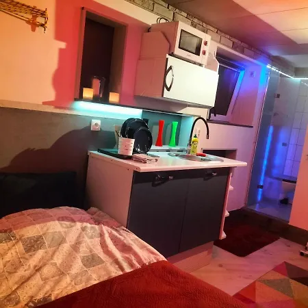 24h Mini Na Kod Dostepu & Free Parking & No Keys Gdynia