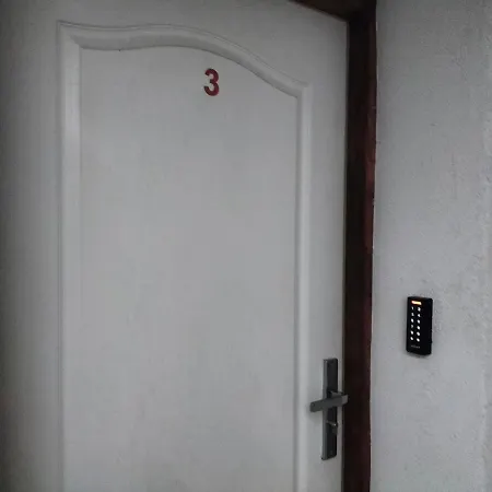 24h Mini Na Kod Dostepu & Free Parking & No Keys Gdyně