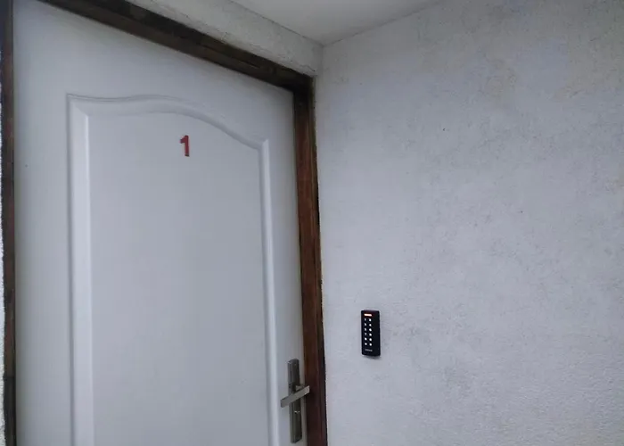 24h Mini Na Kod Dostepu & Free Parking & No Keys Gdynia